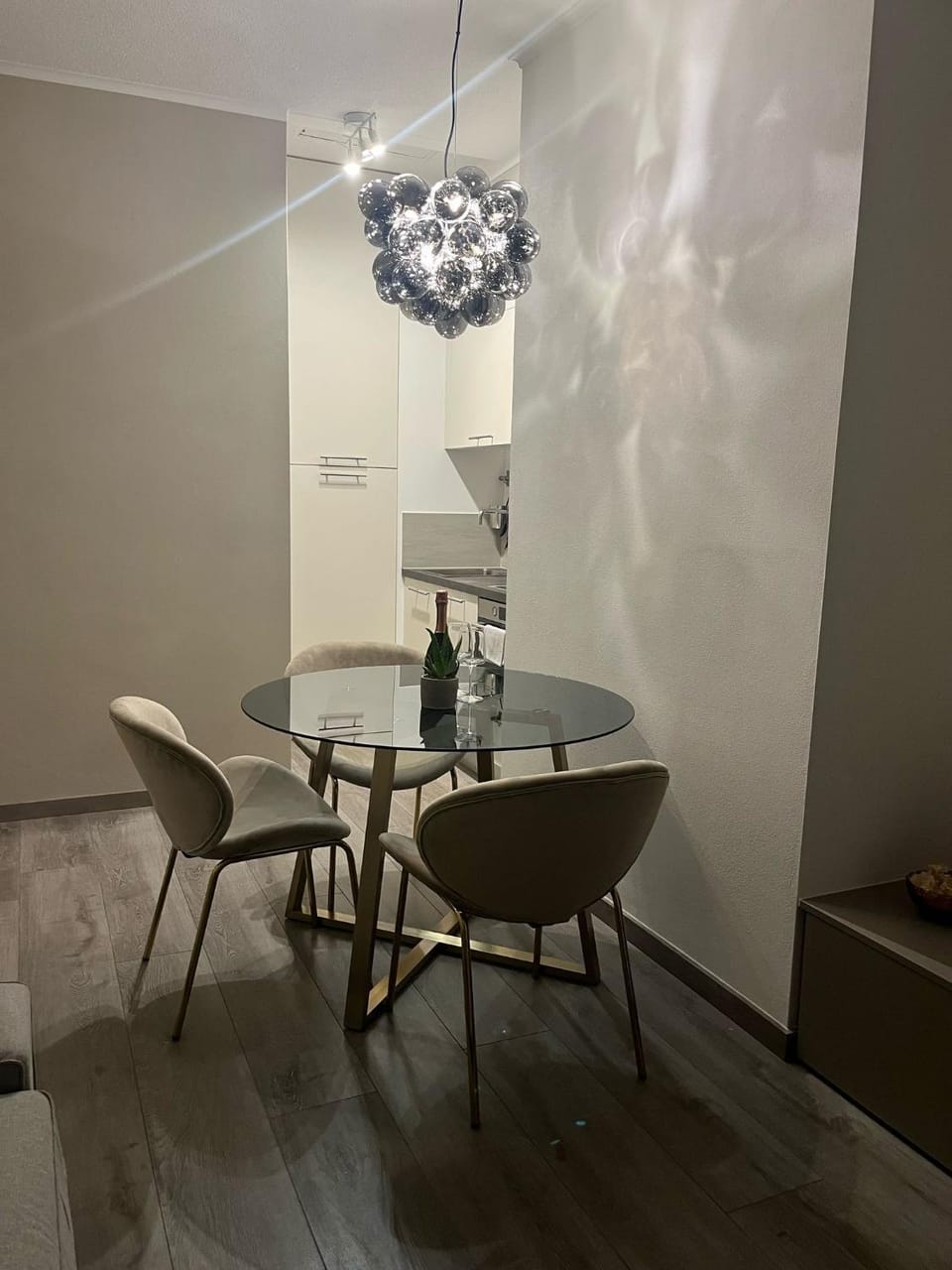 Dining area, Lunch