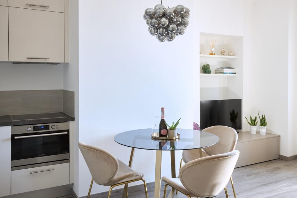 Living room, Lunch