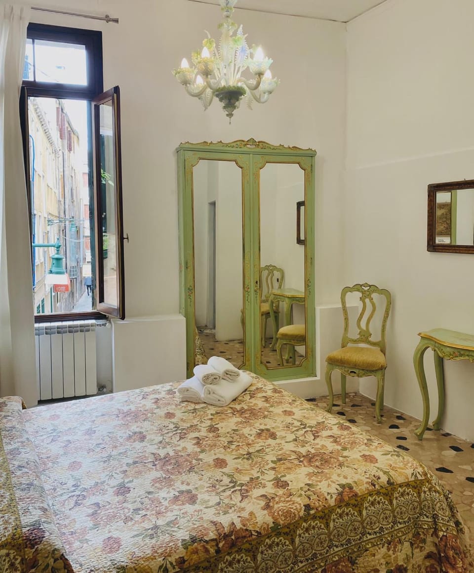 B&B Ca' Dor Bed and Breakfast in Venice