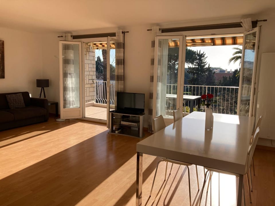 Les Palmiers Apartment in La Cadière-d'Azur