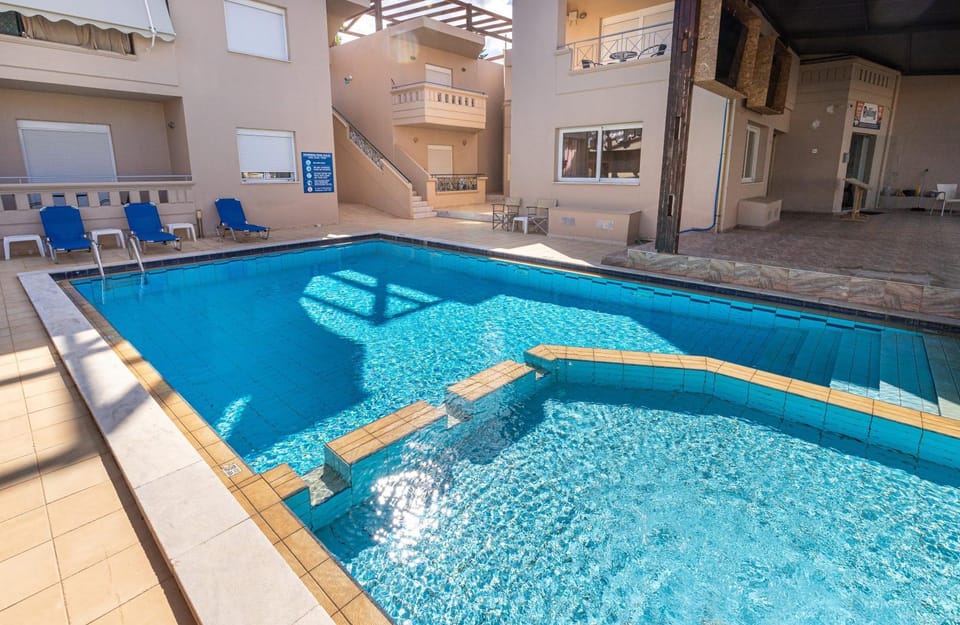 Facade/entrance, On site, Swimming pool