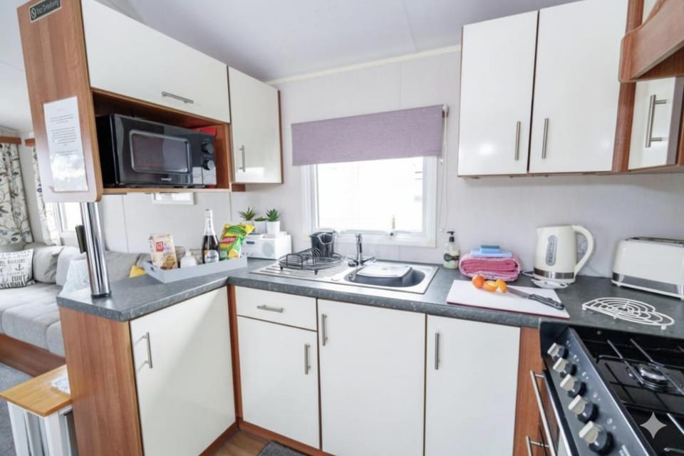 Springfield B6 Campground/ 
RV Resort in Brixham
