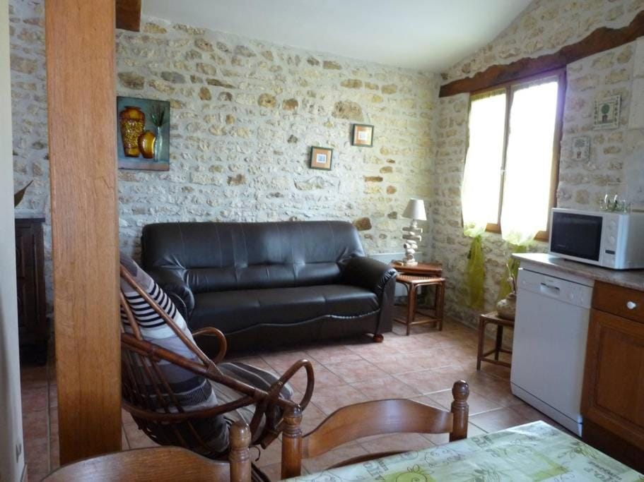 Living room, Dining area