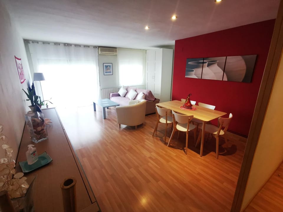 TV and multimedia, Living room, Dining area