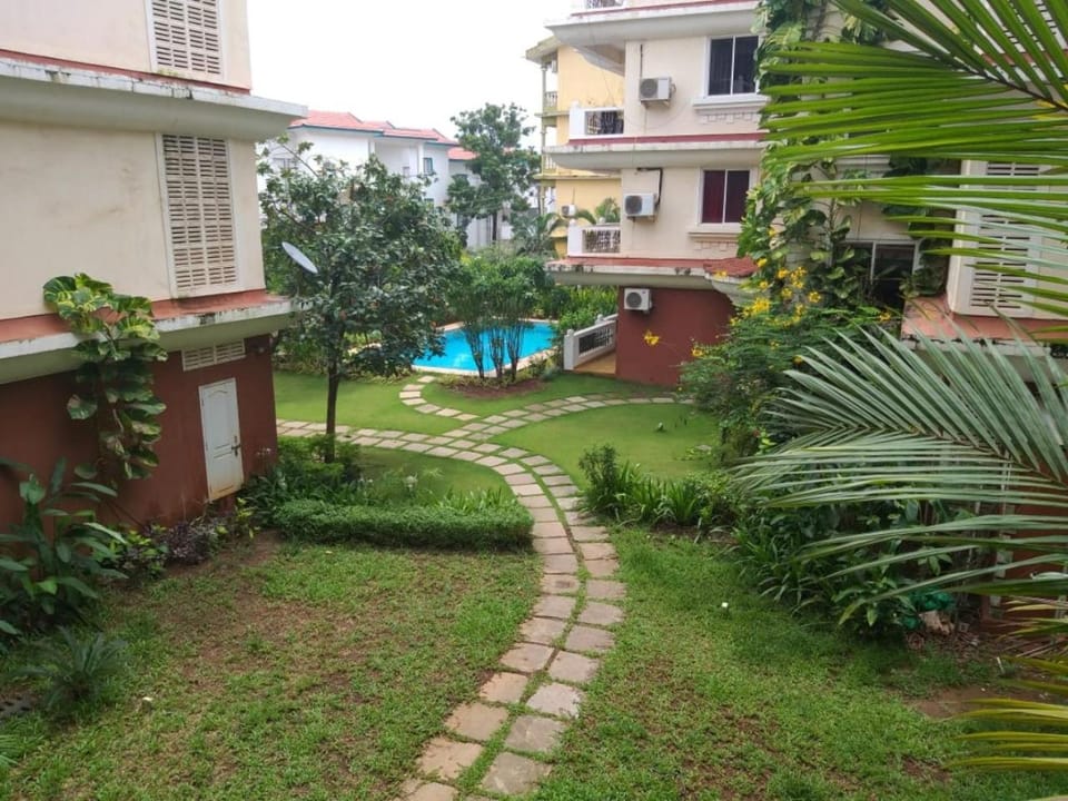 Garden, Swimming pool