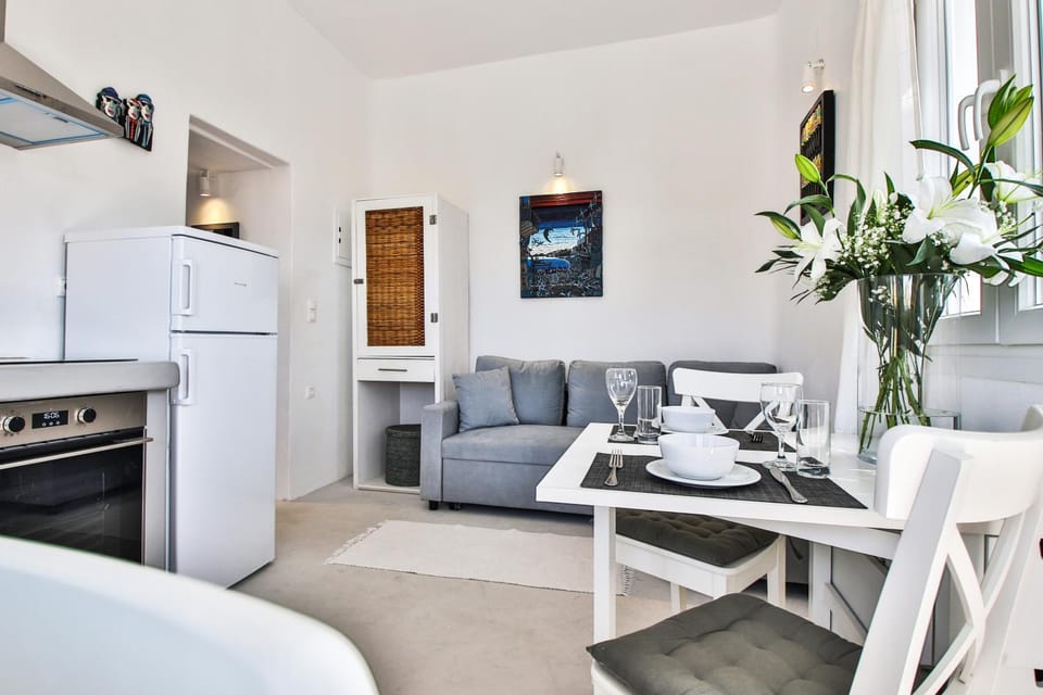 Kitchen or kitchenette, Living room, Dining area, Sea view, Sea view, Sunset