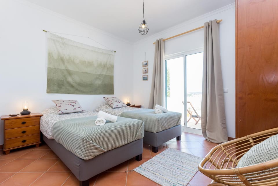 Salema Family Home Villa in Faro District