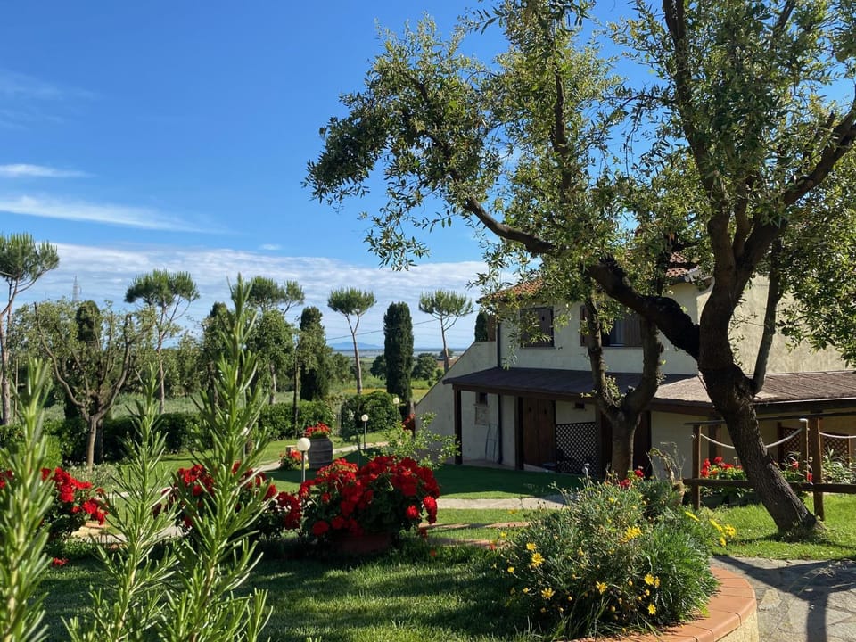 Property building, Spring, Day, Natural landscape, Garden, Garden view