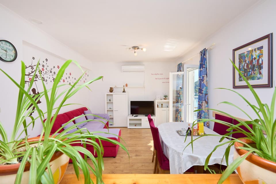 Sea Song Apartment in Dubrovnik-Neretva County