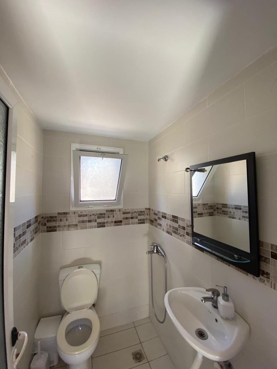 Guest House Dhermi Bed and Breakfast in Vlorë County, Albania