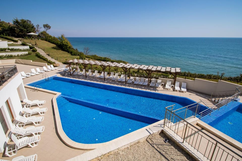Facade/entrance, Bird's eye view, Floor plan, Garden view, Pool view, Sea view, Swimming pool
