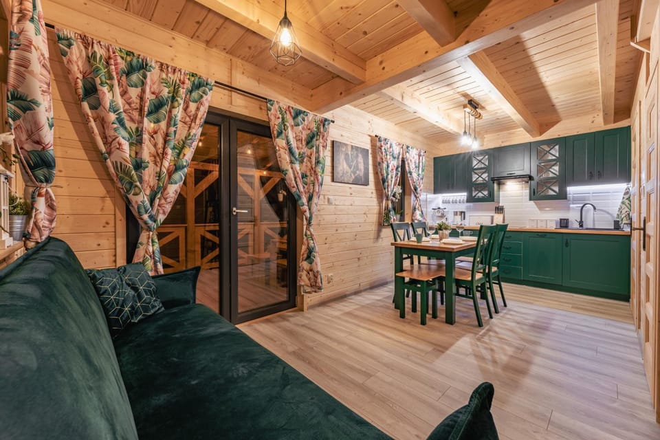 Communal lounge/ TV room, Kitchen or kitchenette, Kitchen or kitchenette, Living room, Seating area, Dining area