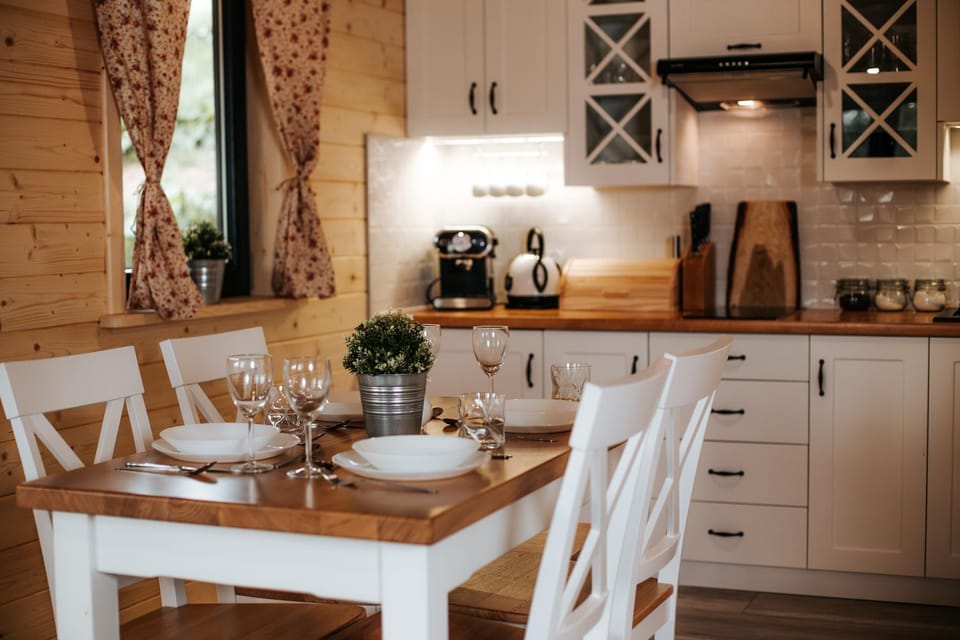 Kitchen or kitchenette, Kitchen or kitchenette, Living room, Dining area, stove