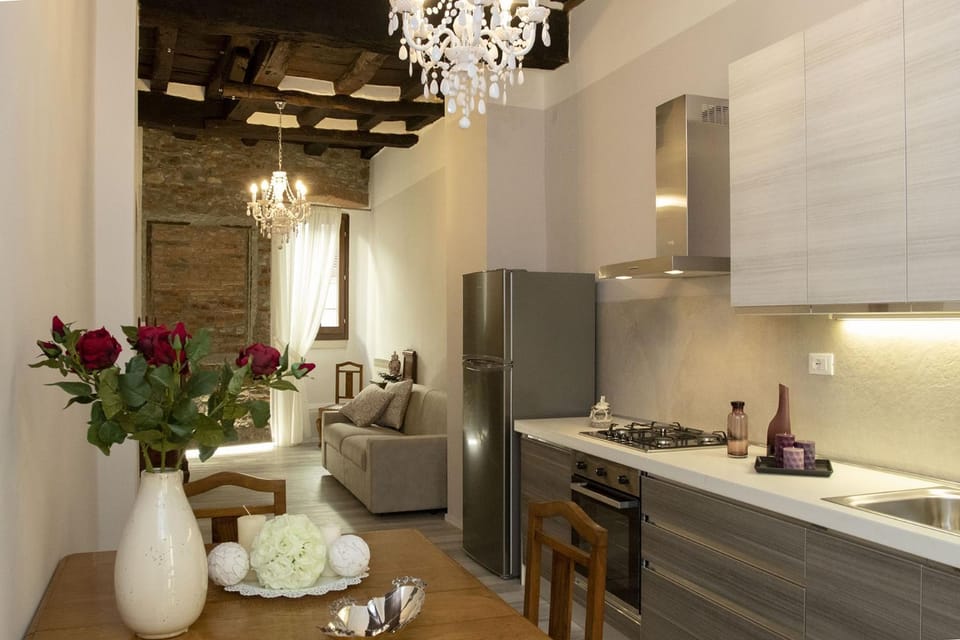 Communal lounge/ TV room, Kitchen or kitchenette, Dining area, Communal kitchen