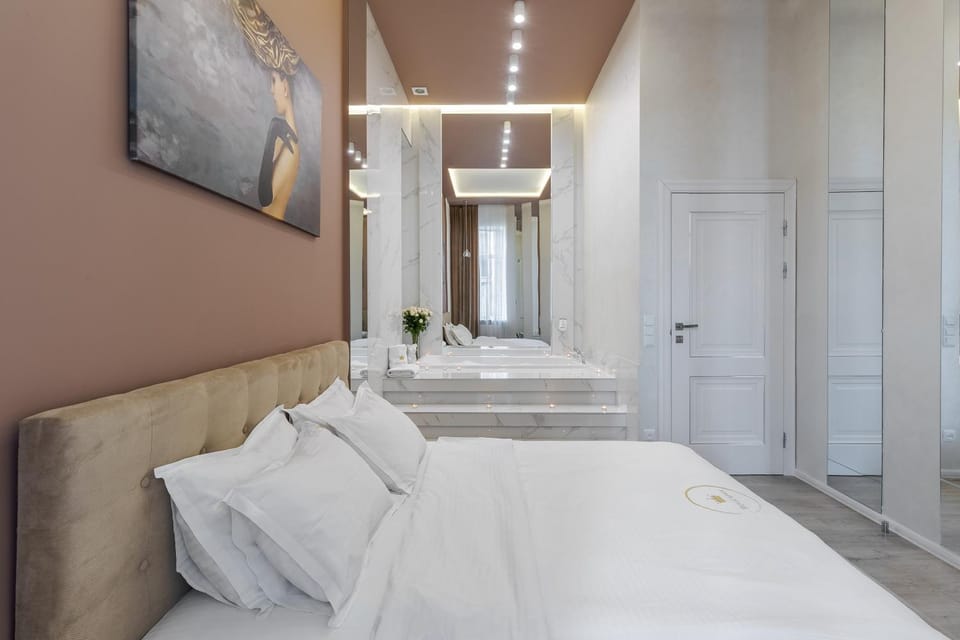 Royal Stylish Apartment in the old city Apartment in Lviv