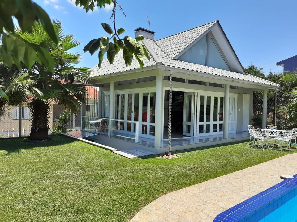Property building, Facade/entrance, Garden