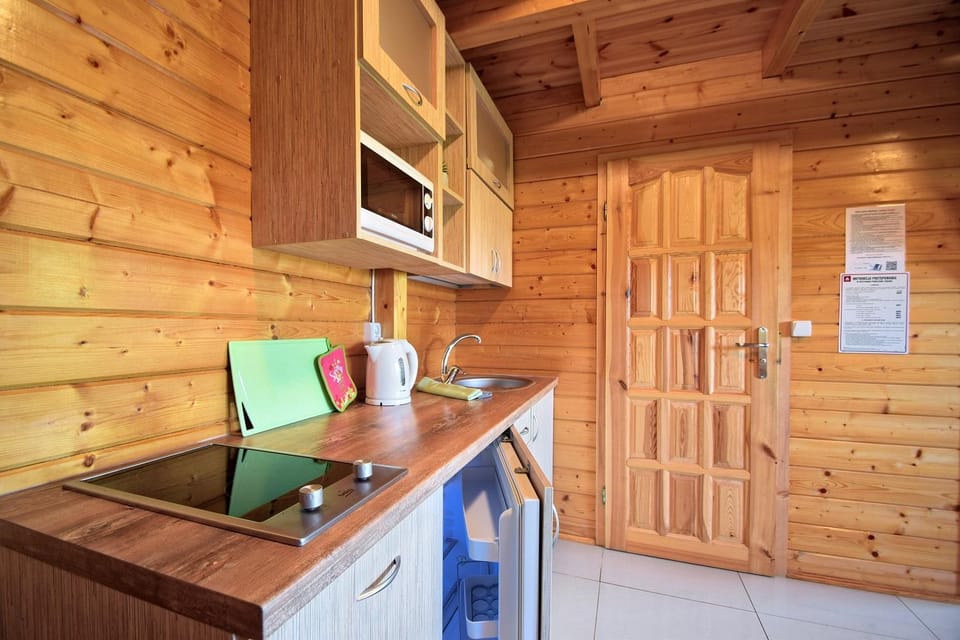 Kitchen or kitchenette, pet friendly, stove