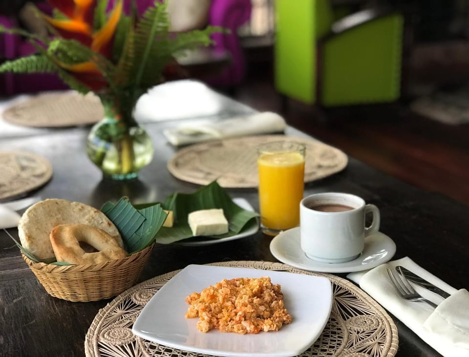Restaurant/places to eat, Breakfast, American breakfast