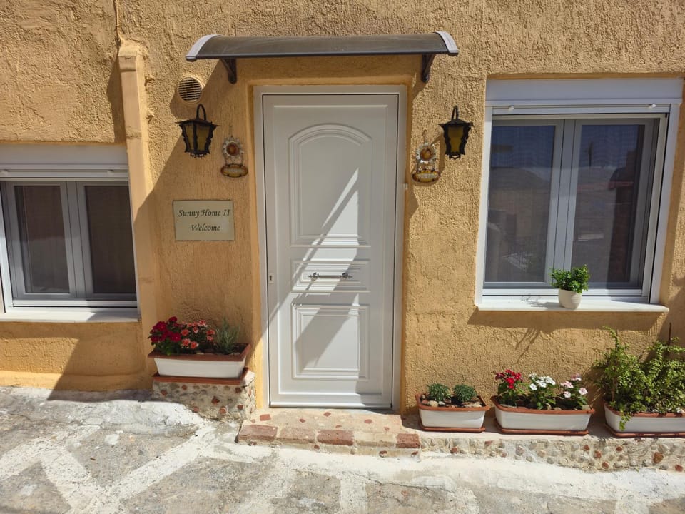 Sunny Home II Apartment in Argolis, Greece