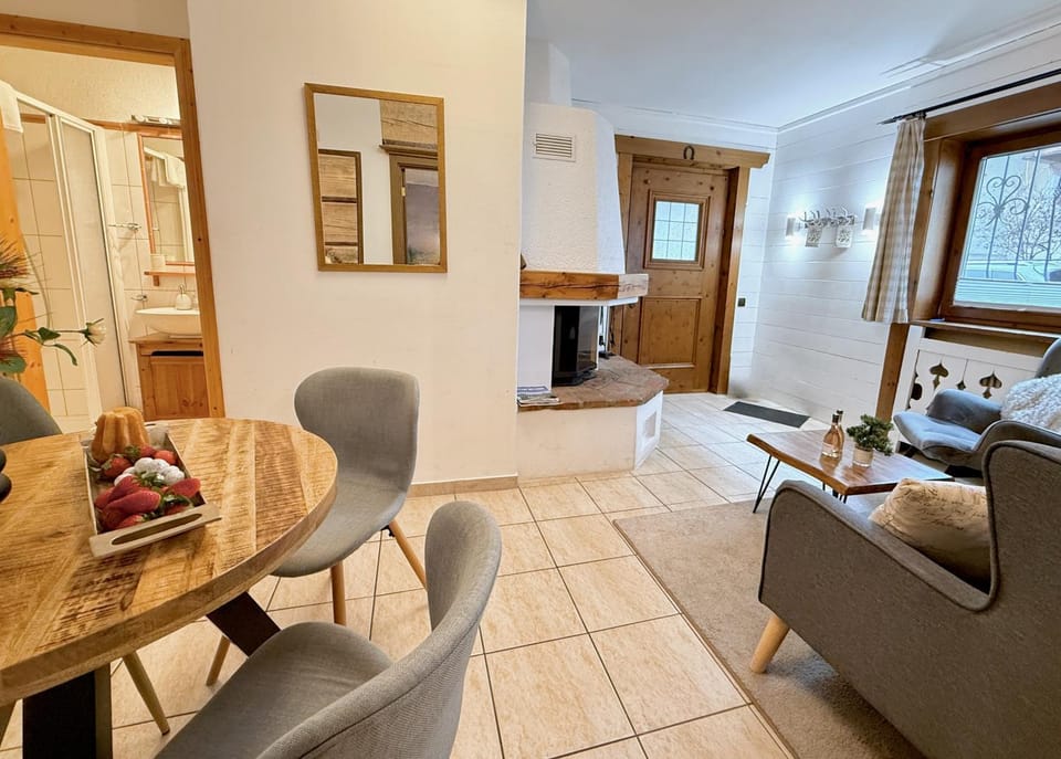 SMALL & COZY 2 Bedroom City Apartment by Belle Stay Apartment in Kitzbuhel
