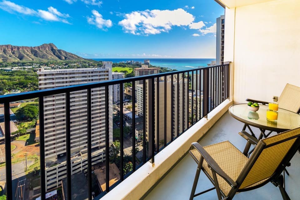Balcony/Terrace, City view, Landmark view, Sea view