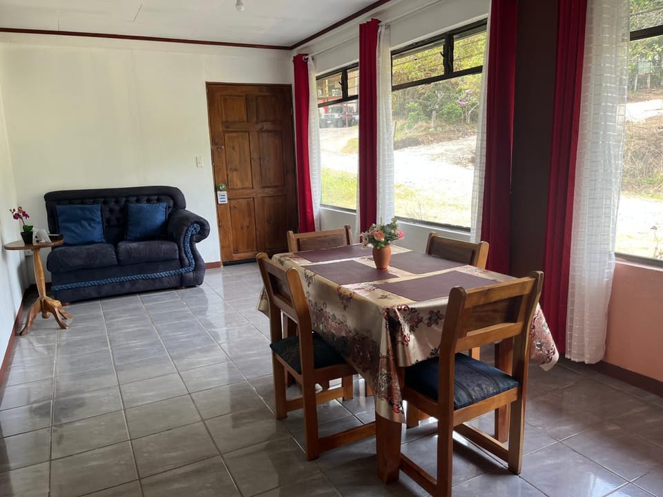 Globi Lodge 1 Apartment in Monteverde