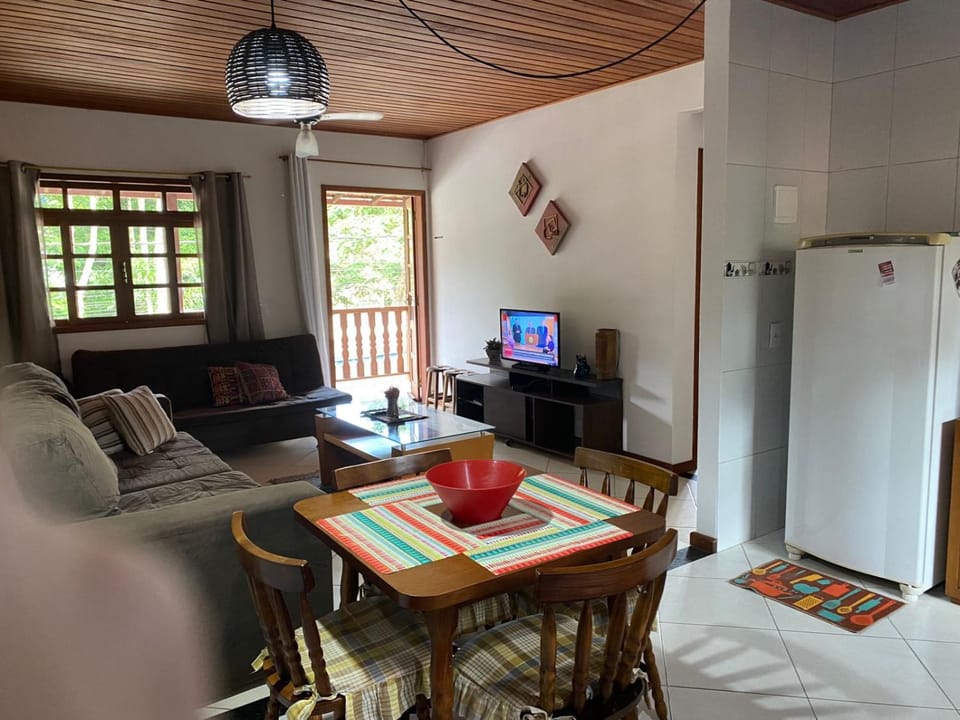 Lumiar centro com Wi-FI aconchegante apartamento com 2 quartos mobiliado com ventiladores Vacation rental in State of Rio de Janeiro