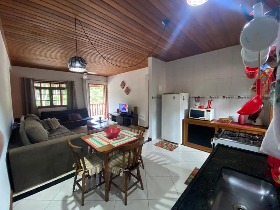 Lumiar centro com Wi-FI aconchegante apartamento com 2 quartos mobiliado com ventiladores Vacation rental in State of Rio de Janeiro