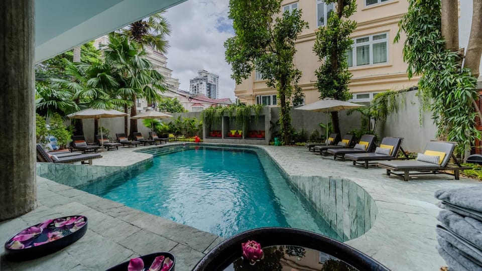 Swimming pool