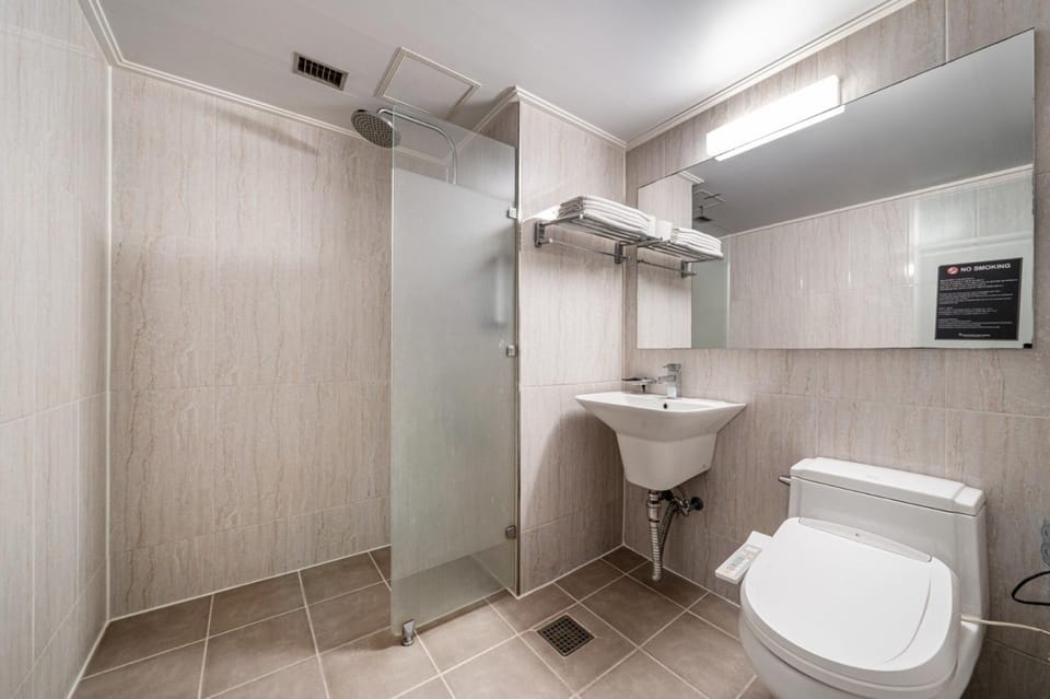 Pyeongtaek Stay Tourist Hotel Hotel in Pyeongtaek-si