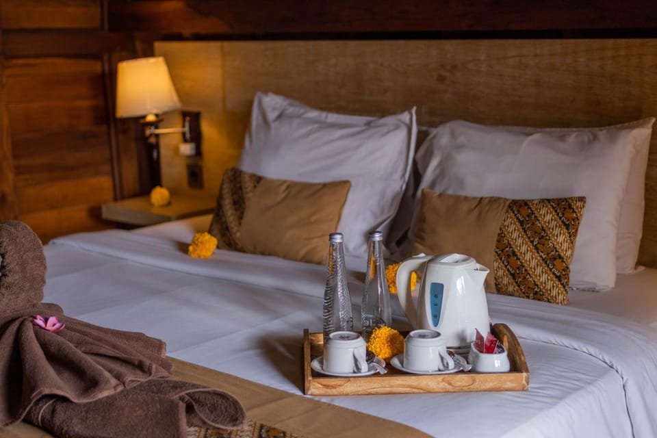 Bed, Coffee/tea facilities, Food and drinks, Photo of the whole room, Bedroom, Drinks, towels