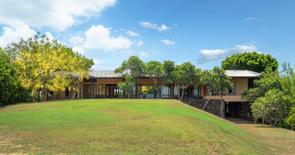 Property building, Day, Natural landscape, Garden, Garden, Garden view