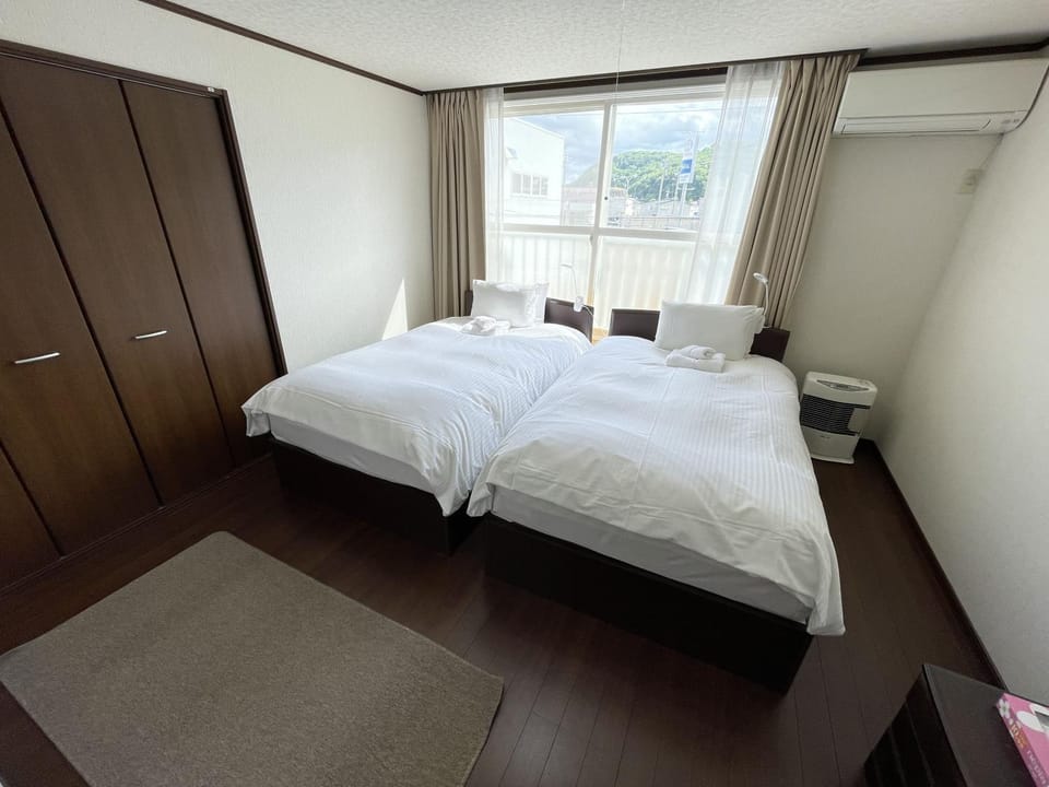 Bed, Bedroom, wardrobe