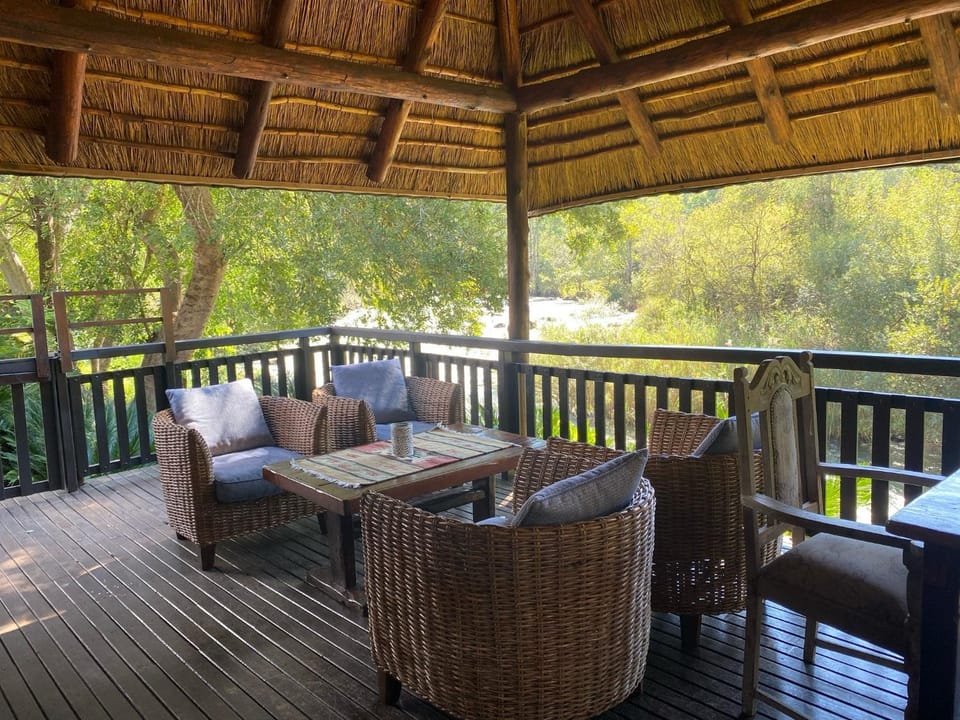 Patio, Seating area