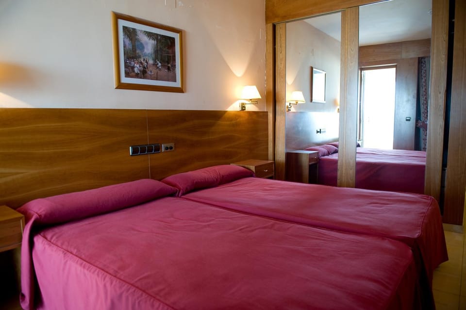 Hotel La Maruxiña Hotel in La Mancha