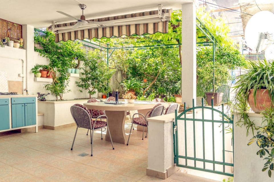 Garden, Balcony/Terrace