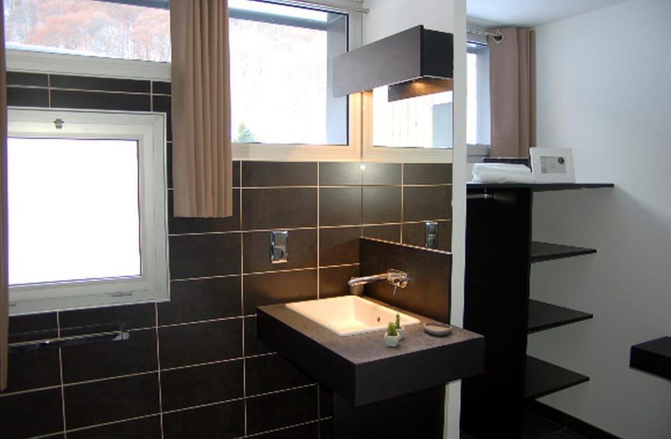 Aux 500 Diables Eco Lodge - Hotel Hotel in Auvergne-Rhône-Alpes