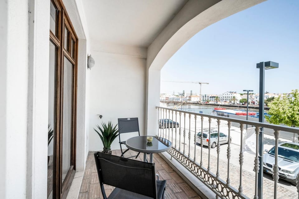 Off site, Balcony/Terrace, Balcony/Terrace, City view, River view