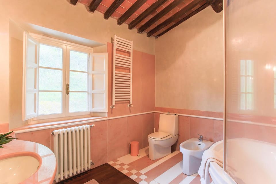 Bathroom, Bath, internet, towels