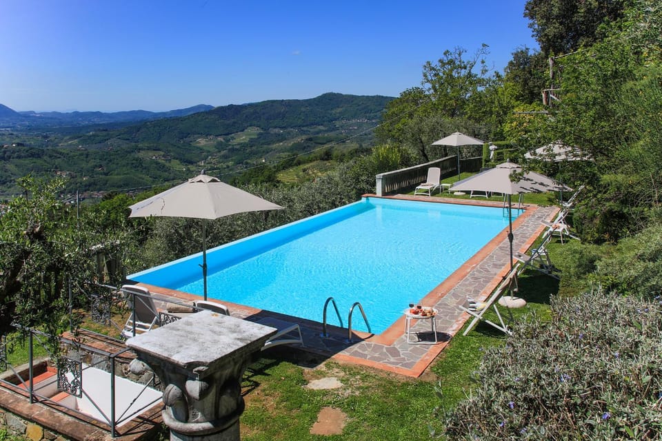 Spring, Day, Natural landscape, Mountain view, Pool view, Swimming pool, Swimming pool, sunbed