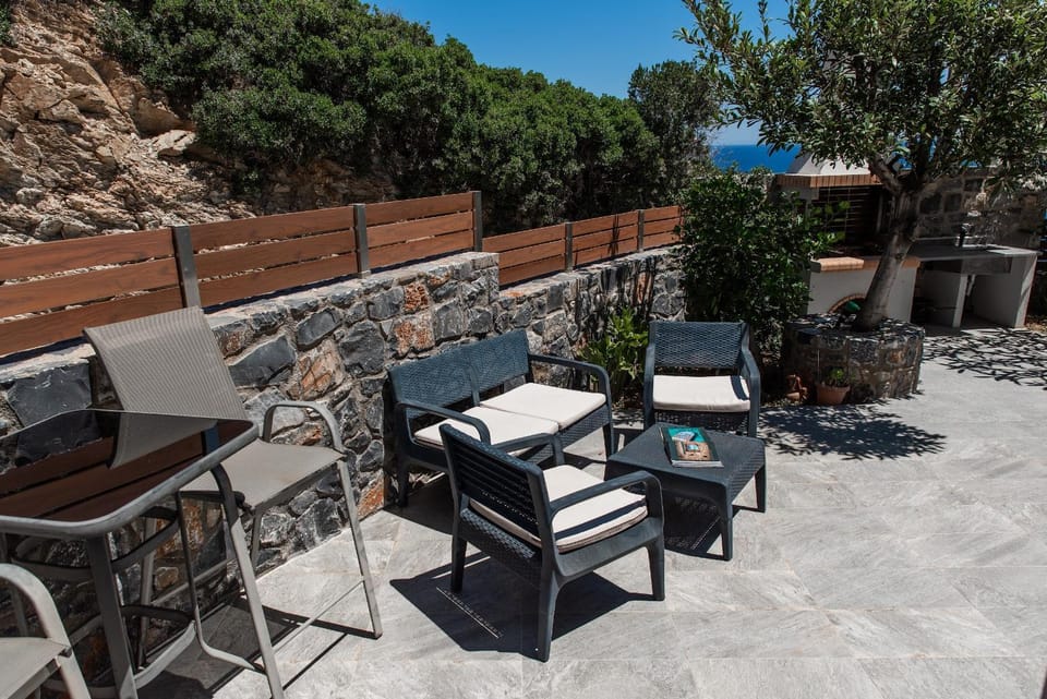 Garden, Seating area