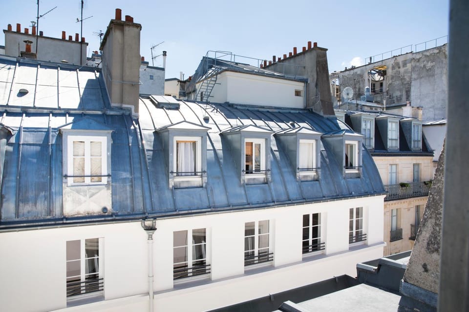 Bedroom, Street view, Quiet street view