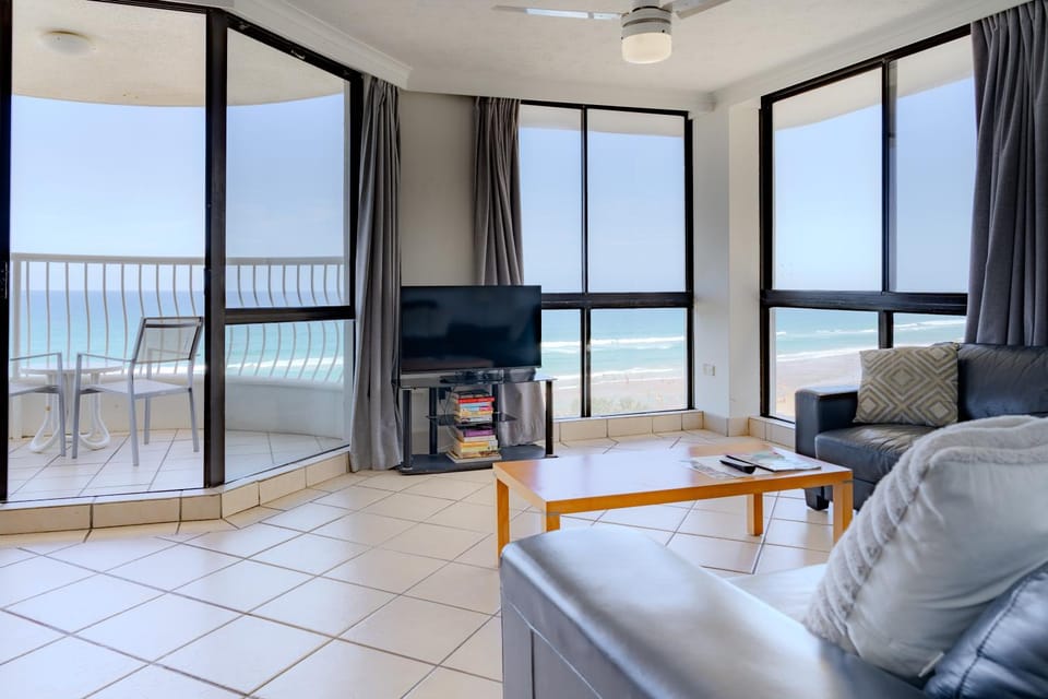TV and multimedia, View (from property/room), Balcony/Terrace, Living room, Dining area, Sea view