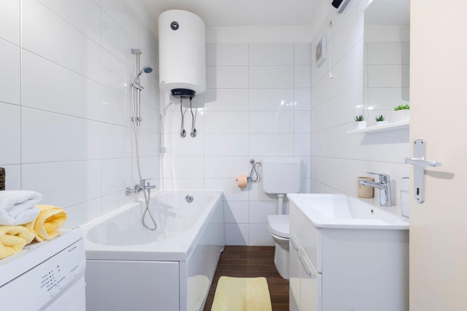 Toilet, Bathroom