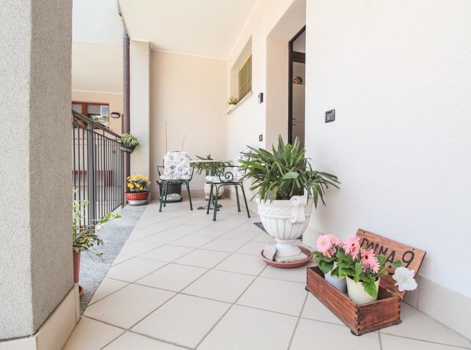 Patio, View (from property/room), Balcony/Terrace
