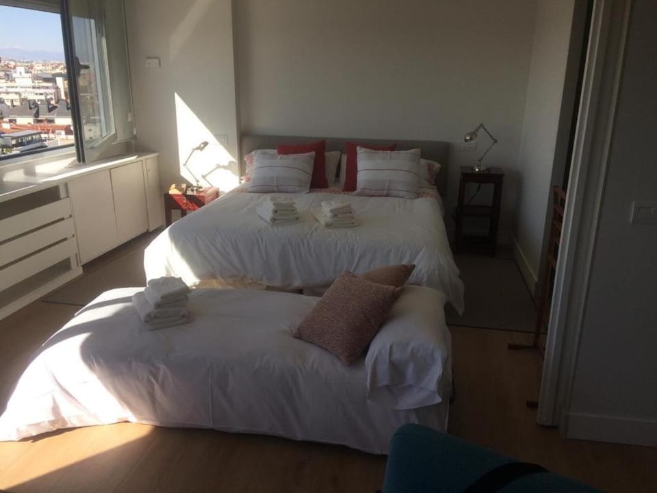 Heima Colon Square Amazing Views Apartment in Centro
