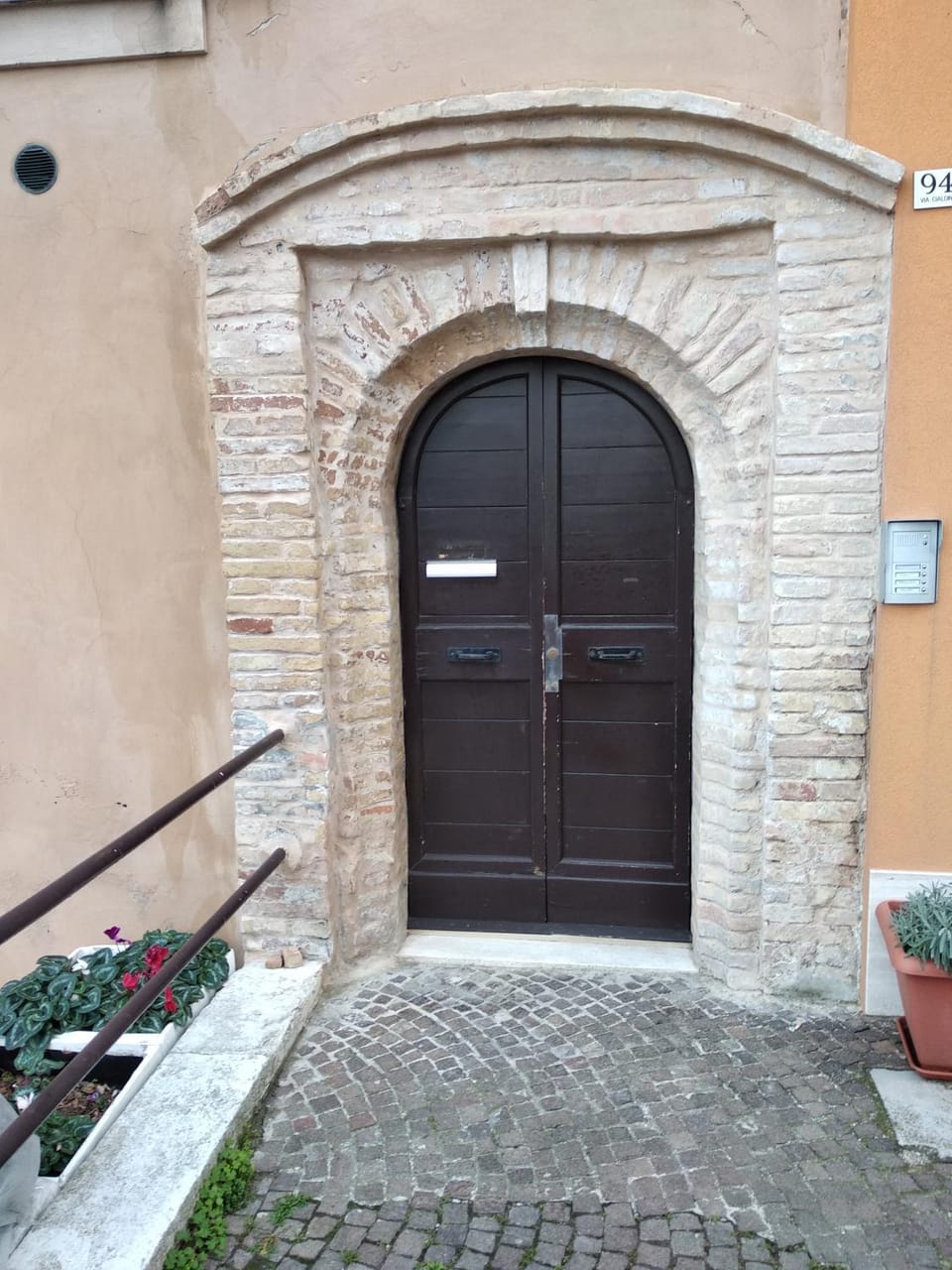 Facade/entrance