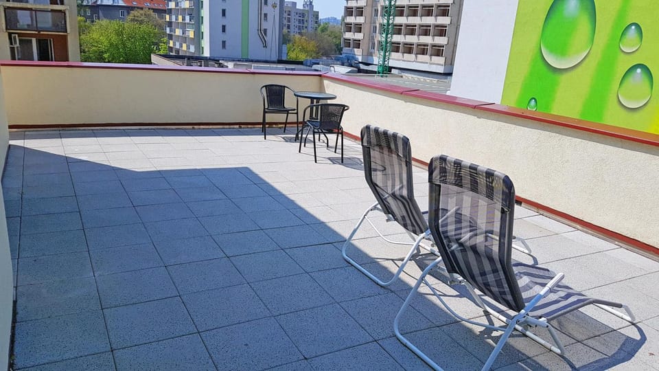Balcony/Terrace, Evening entertainment