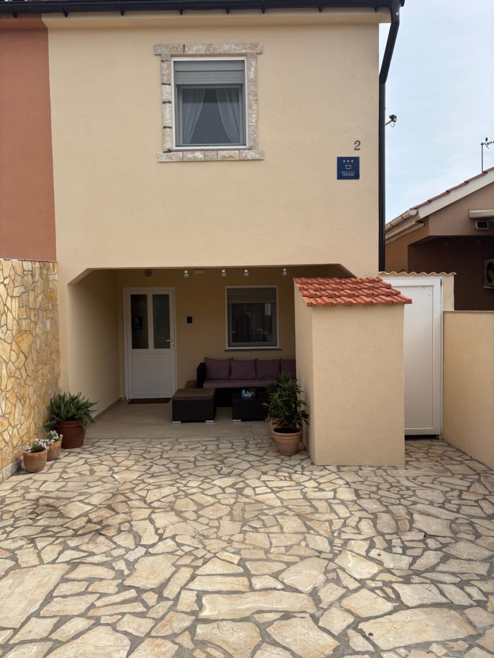 Property building, Day