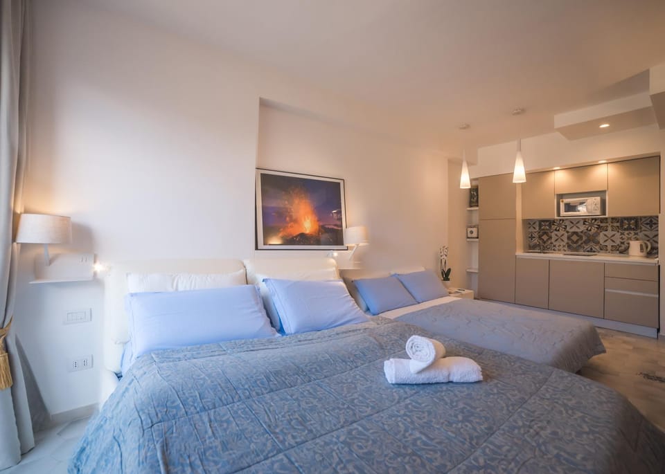 Bed, Other, Photo of the whole room, Bedroom, Area and facilities